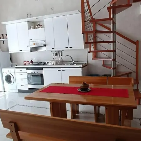 別荘 Casa Raggio Di Sole ジョヴィナッツォ